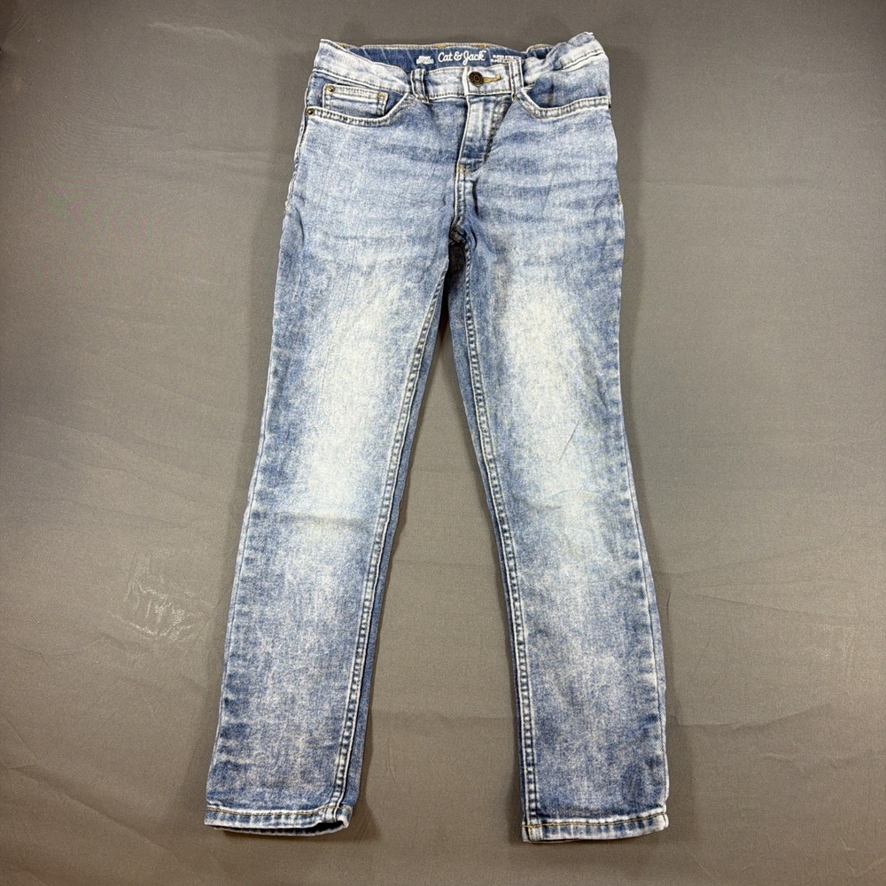 light-wash Cat & Jack denim jeans featuring a faded acid-wash finish Size 10